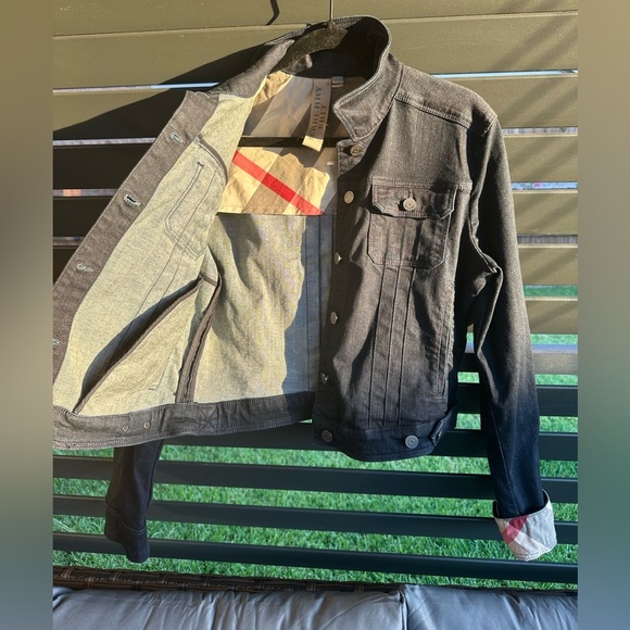 Burberry blue wash Denim Jacket size 12 runs small - Picture 3 of 11